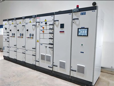 Lieljaudas{0}}savienotāju pielietošana PLC paneļiem